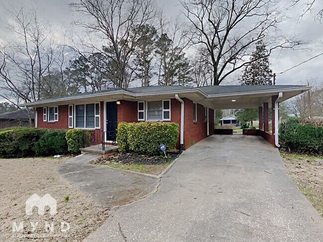property at 2665 County Line Rd SW