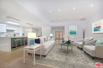 344 S Roxbury Dr in Beverly Hills, CA - Building Photo - Building Photo
