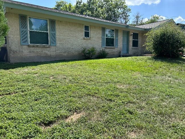 property at 1103 Floradale Dr