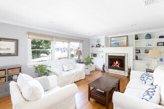 8 Inwood Ave in Point Lookout, NY - Foto de edificio - Building Photo