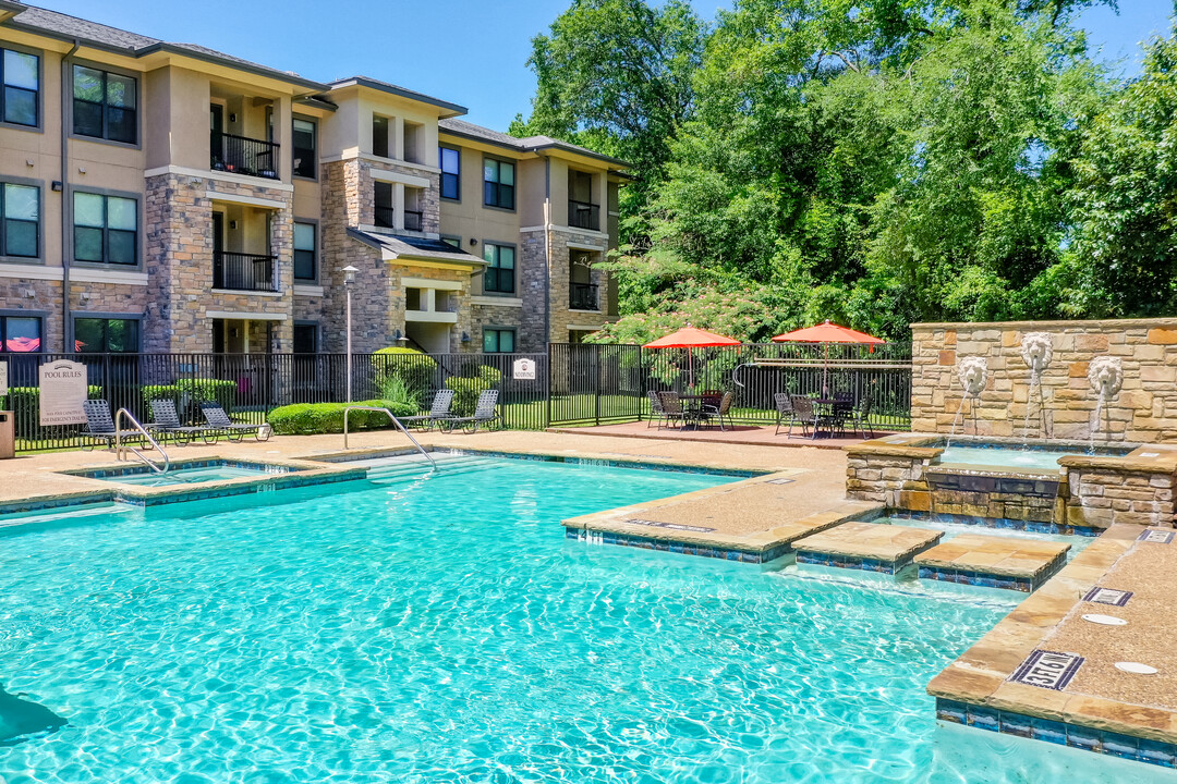 The Bridges on Kinsey in Tyler, TX - Building Photo