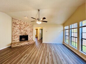 9219 Kempler Dr in Austin, TX - Building Photo - Building Photo