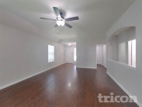 2331 Gianna Way in Houston, TX - Building Photo - Building Photo