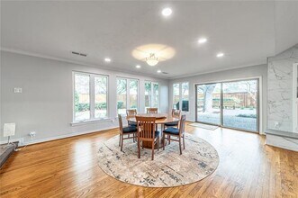 3825 Echo Brook Ln in Dallas, TX - Foto de edificio - Building Photo