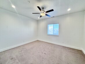 63 S 300 W in Santaquin, UT - Foto de edificio - Building Photo
