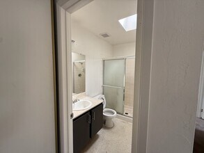 4167 Peregrine Way in Pleasanton, CA - Foto de edificio - Building Photo