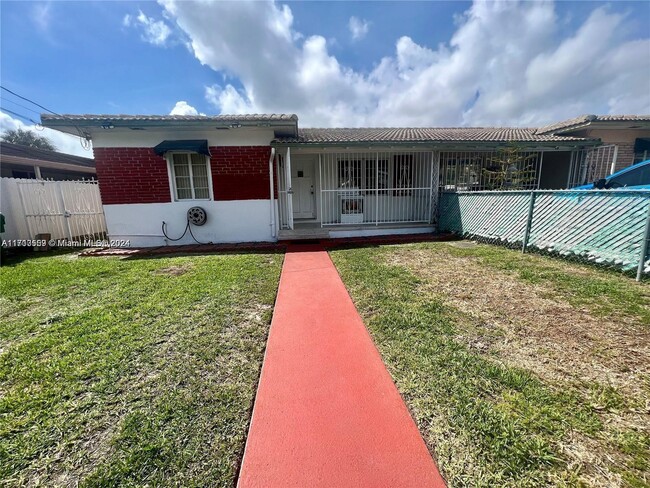 property at 3150 SW 23rd St