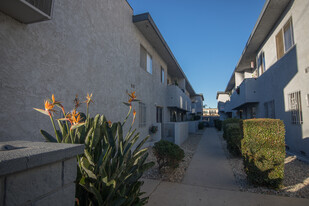 Cedros Apartments