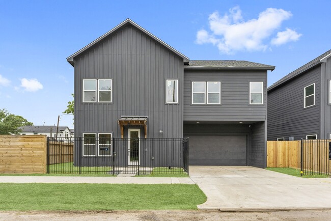 4303 Buck St in Houston, TX - Building Photo - Building Photo