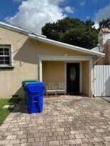 1619 NW 52nd St in Miami, FL - Building Photo