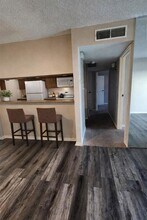 2818 S Bartell Dr in Houston, TX - Building Photo - Building Photo