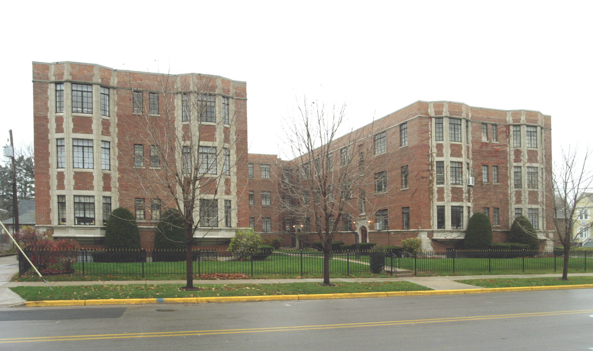 Westmore Apartments in Aurora, IL - Foto de edificio