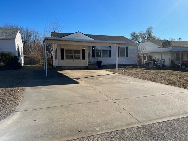 352 N Oak St in Dewey, OK - Building Photo - Building Photo