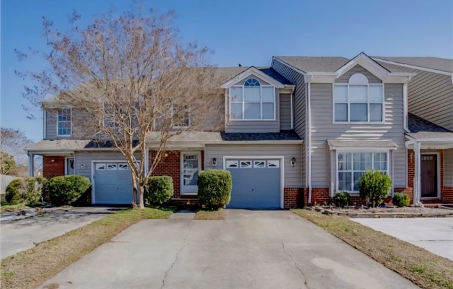 3813 Lamplighter Ct in Portsmouth, VA - Foto de edificio - Building Photo