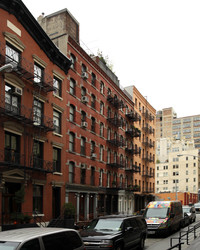 25-27 Leonard St in New York, NY - Building Photo - Building Photo