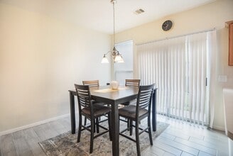 8123 Barnes Ridge Ln in Houston, TX - Building Photo - Building Photo