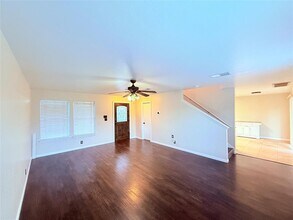 102 Brentwood Dr in Leander, TX - Building Photo - Building Photo