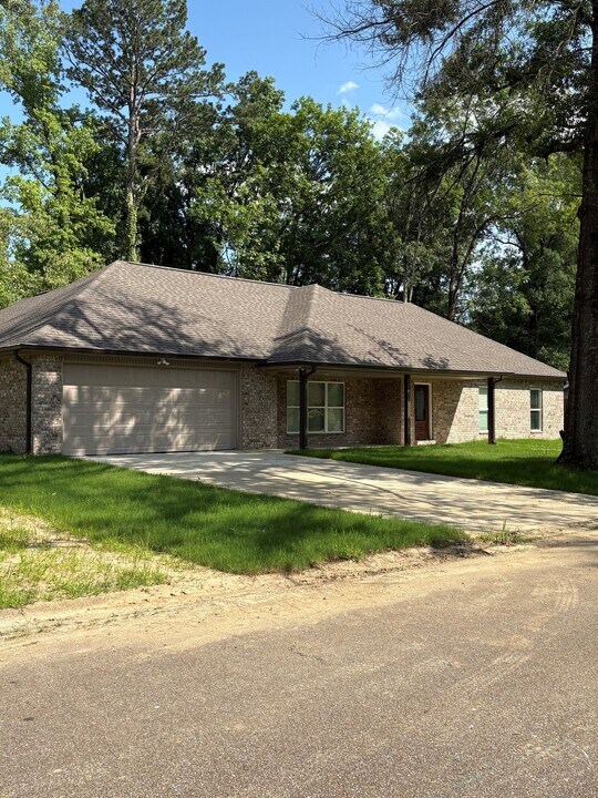 74 Azalea Dr in Columbus, MS - Building Photo