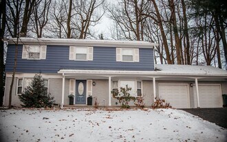 1449 Jill Dr in Hummelstown, PA - Building Photo