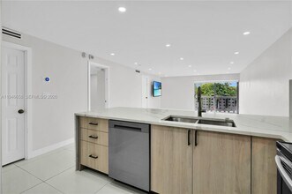 4141 Nautilus Dr in Miami, FL - Building Photo - Building Photo