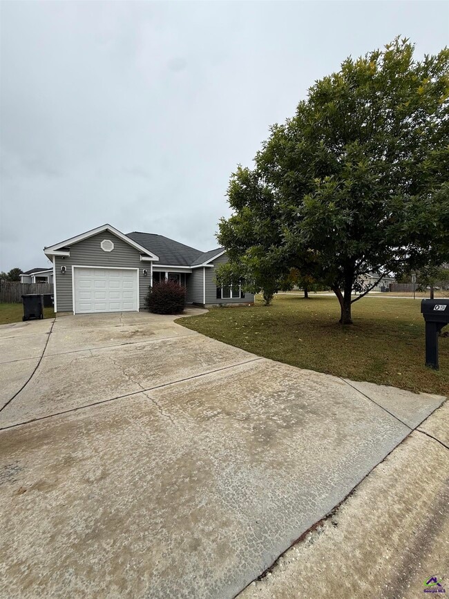 109 Ellington Ct in Perry, GA - Building Photo - Building Photo