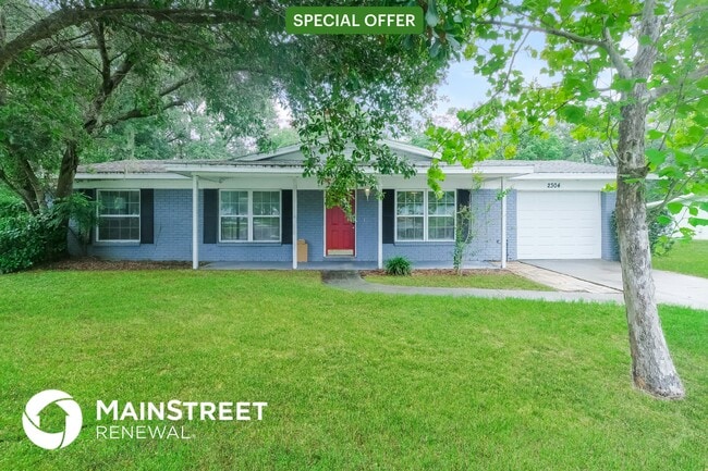 property at 2304 Leonard Dr