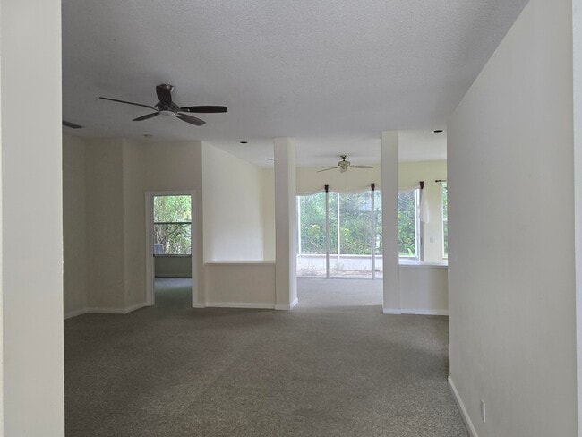 5131 SE Sweetbrier Terrace in Hobe Sound, FL - Building Photo - Building Photo