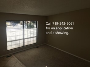 5568 Wilkerson Pass Dr in Colorado Springs, CO - Building Photo - Building Photo