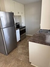 1707 S Estelle St in Wichita, KS - Foto de edificio - Building Photo