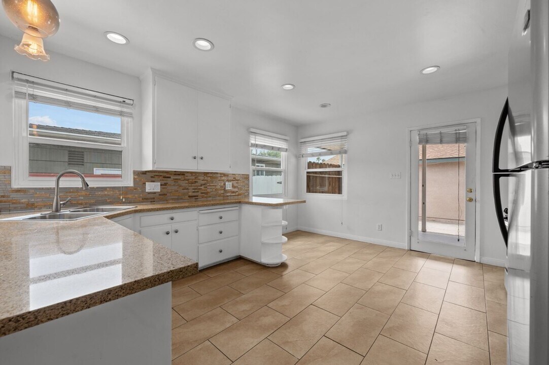 4922 64th St in San Diego, CA - Building Photo
