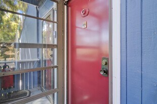 139 Piccadilly Pl in San Bruno, CA - Building Photo
