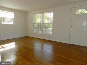 8167 Todd St in King George, VA - Building Photo - Building Photo