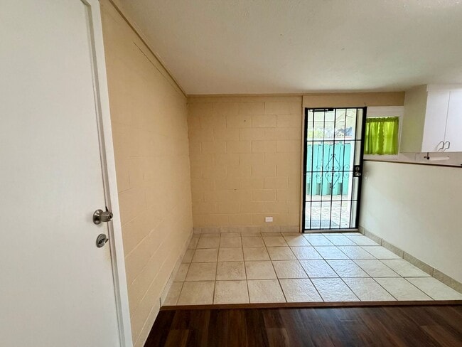 1347 Palolo Ave in Honolulu, HI - Building Photo - Building Photo