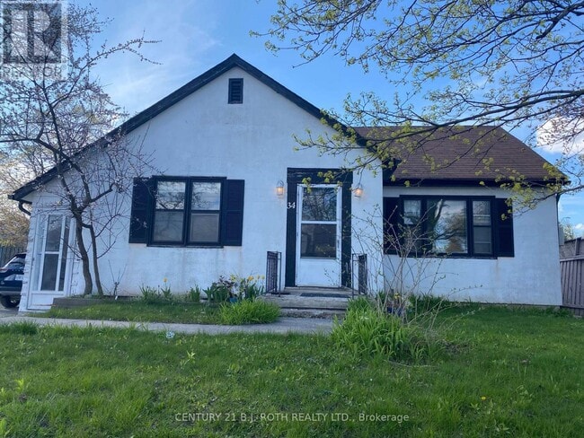 property at 34 Cundles Rd E