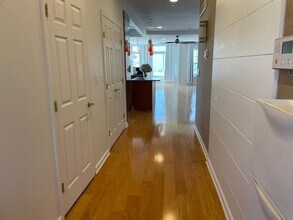 1-40 Compass Pl in Queens, NY - Building Photo - Building Photo