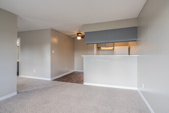 Albion Apartments in Angleton, TX - Building Photo - Interior Photo