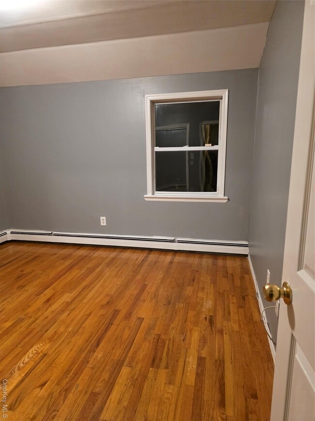 254-13 Francis Lewis Blvd in Queens, NY - Building Photo - Building Photo