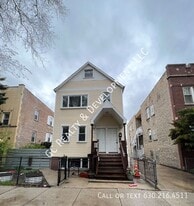 2624 N Springfield Ave in Chicago, IL - Building Photo
