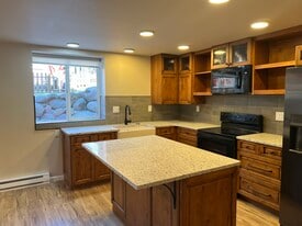 1111 Pitkin Ave, Unit A in Glenwood Springs, CO - Building Photo