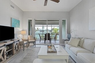 5117 Melbourne St, Unit B4302 in Port Charlotte, FL - Building Photo - Building Photo
