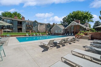 Rock Peak on Sunset Apartments in Longmont, CO - Building Photo - Building Photo