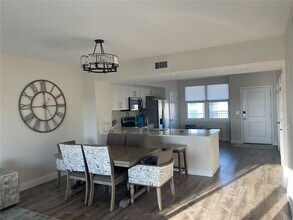 960 Starkey Rd in Largo, FL - Building Photo - Building Photo