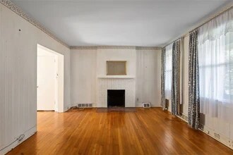 6344 Alderson St in Pittsburgh, PA - Foto de edificio - Building Photo