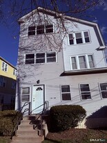 120 Evergreen Ave in Hartford, CT - Building Photo