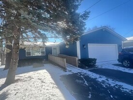 37 N Channel Dr in Round Lake Beach, IL - Building Photo