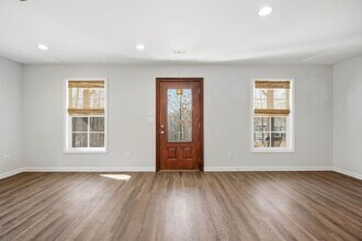 7621 Maple Pl in Murrayville, GA - Building Photo - Building Photo