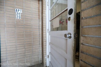 184-186-186 Broadway in Port Ewen, NY - Building Photo - Building Photo