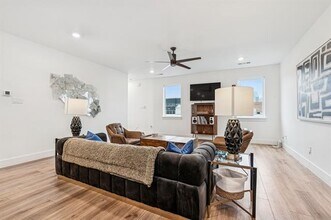 1545 Cosette Dr in Dallas, TX - Building Photo - Building Photo