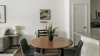 2110 Birkhall St, Unit 2130-109 in Raleigh, NC - Foto de edificio - Building Photo