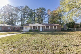 617 Wisteria Rd in Prattville, AL - Building Photo